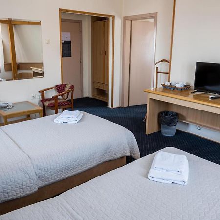 Garni Hotel Panorama Lux Nis Bagian luar foto