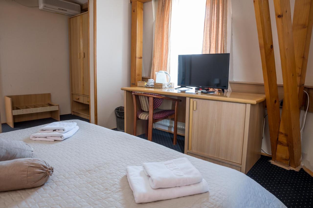 Garni Hotel Panorama Lux Nis Bagian luar foto