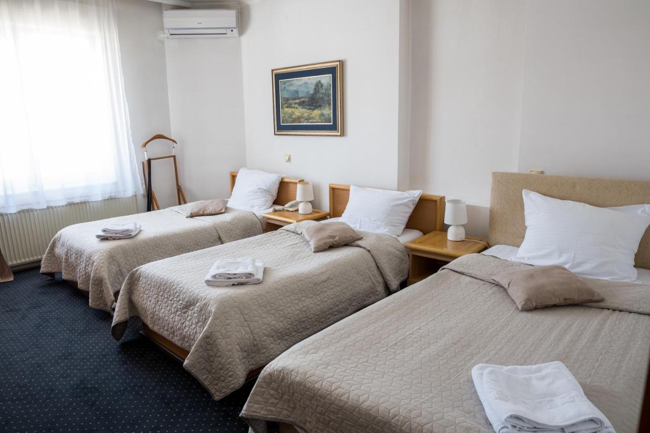 Garni Hotel Panorama Lux Nis Bagian luar foto