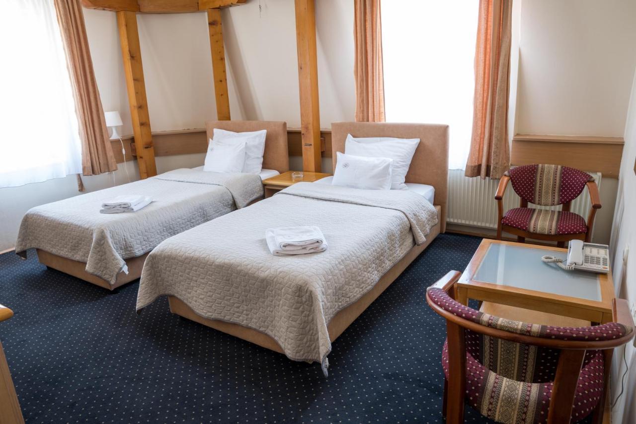 Garni Hotel Panorama Lux Nis Bagian luar foto