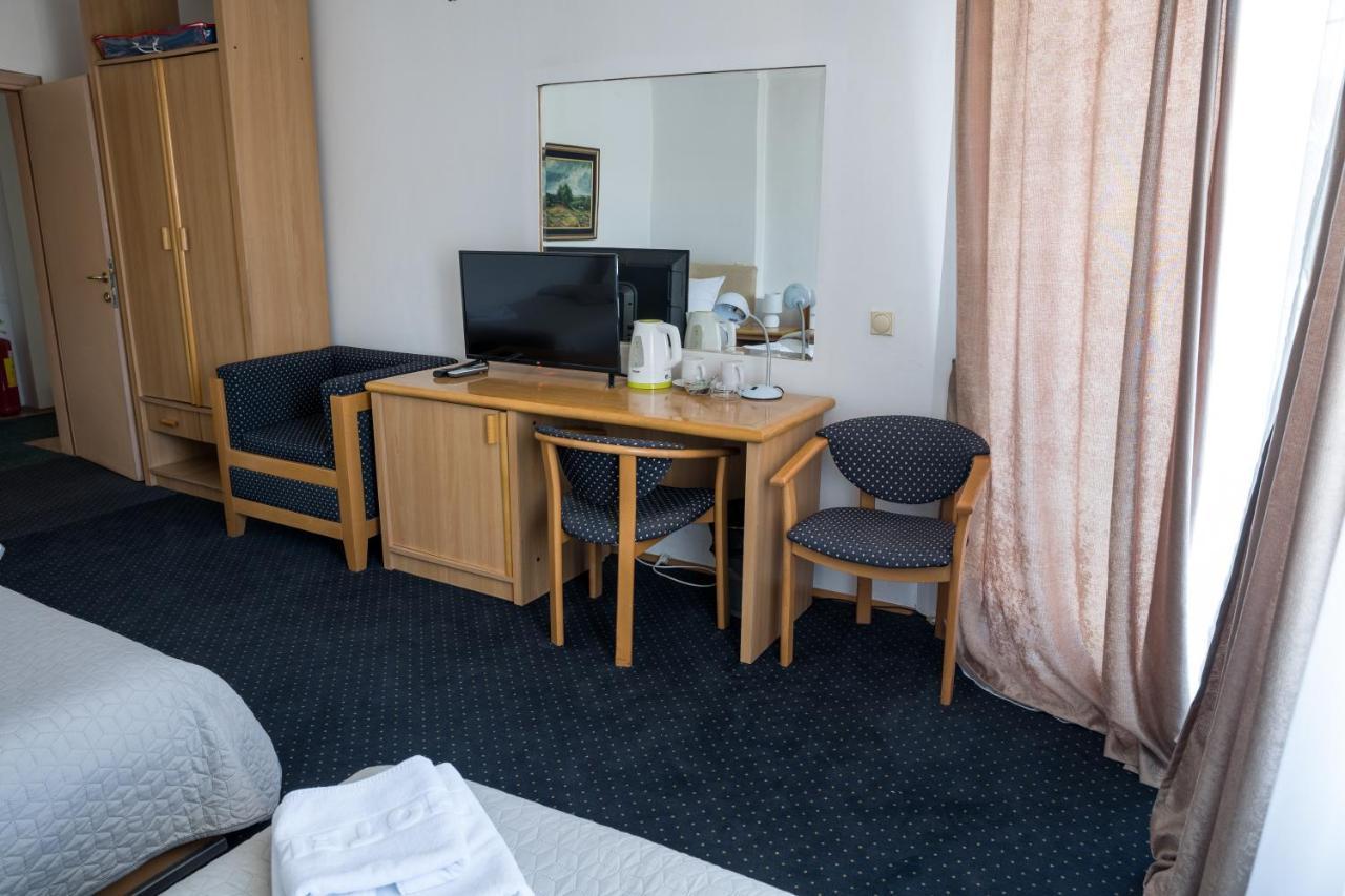 Garni Hotel Panorama Lux Nis Bagian luar foto