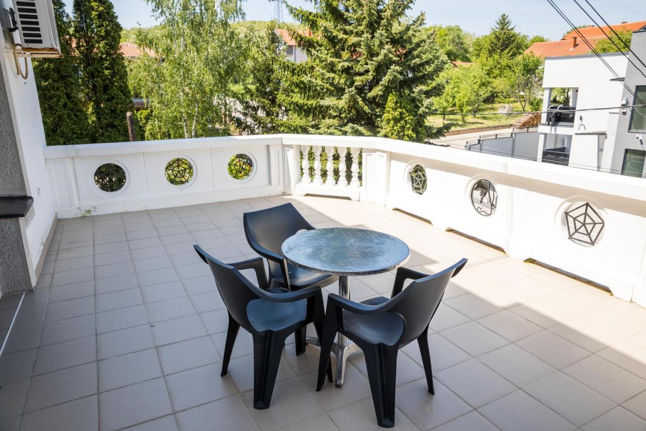 Garni Hotel Panorama Lux Nis Bagian luar foto