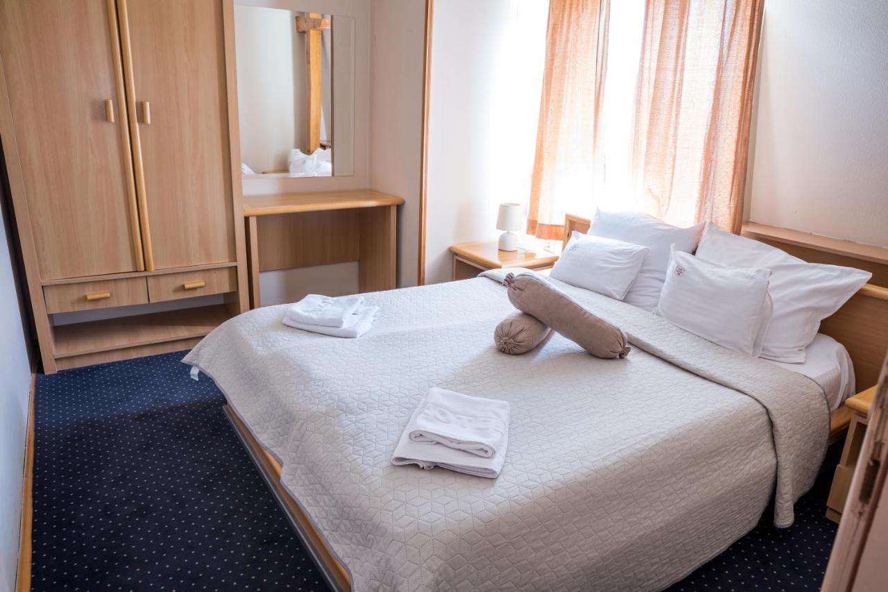 Garni Hotel Panorama Lux Nis Bagian luar foto