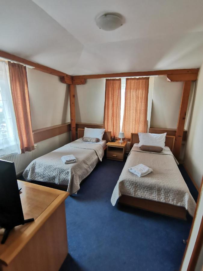 Garni Hotel Panorama Lux Nis Bagian luar foto