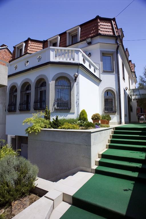 Garni Hotel Panorama Lux Nis Bagian luar foto