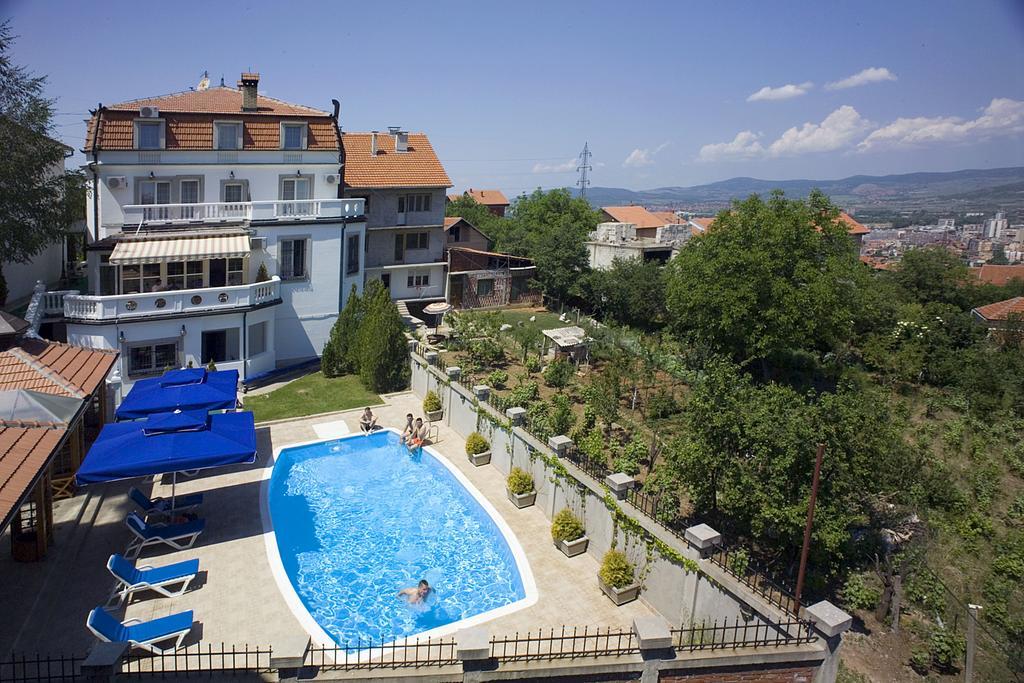 Garni Hotel Panorama Lux Nis Bagian luar foto