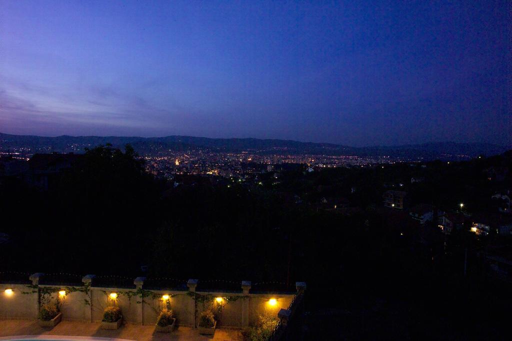 Garni Hotel Panorama Lux Nis Bagian luar foto