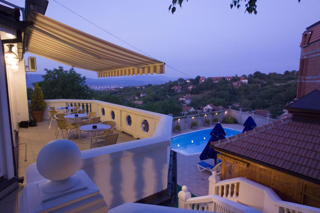 Garni Hotel Panorama Lux Nis Bagian luar foto