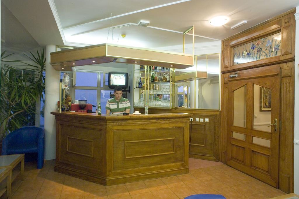 Garni Hotel Panorama Lux Nis Bagian luar foto
