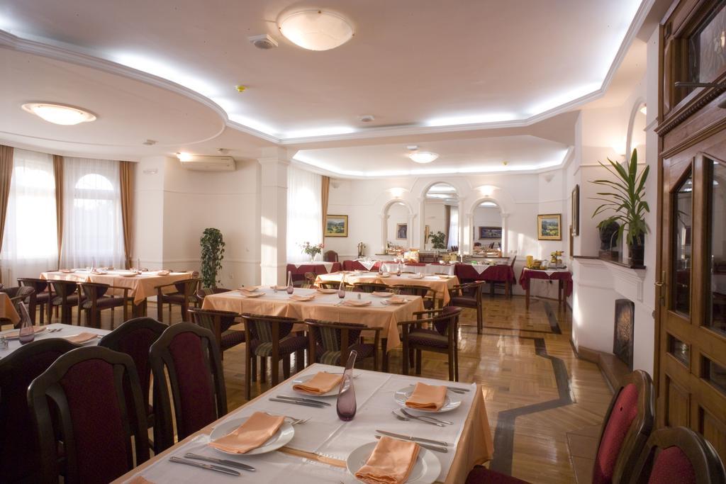 Garni Hotel Panorama Lux Nis Bagian luar foto