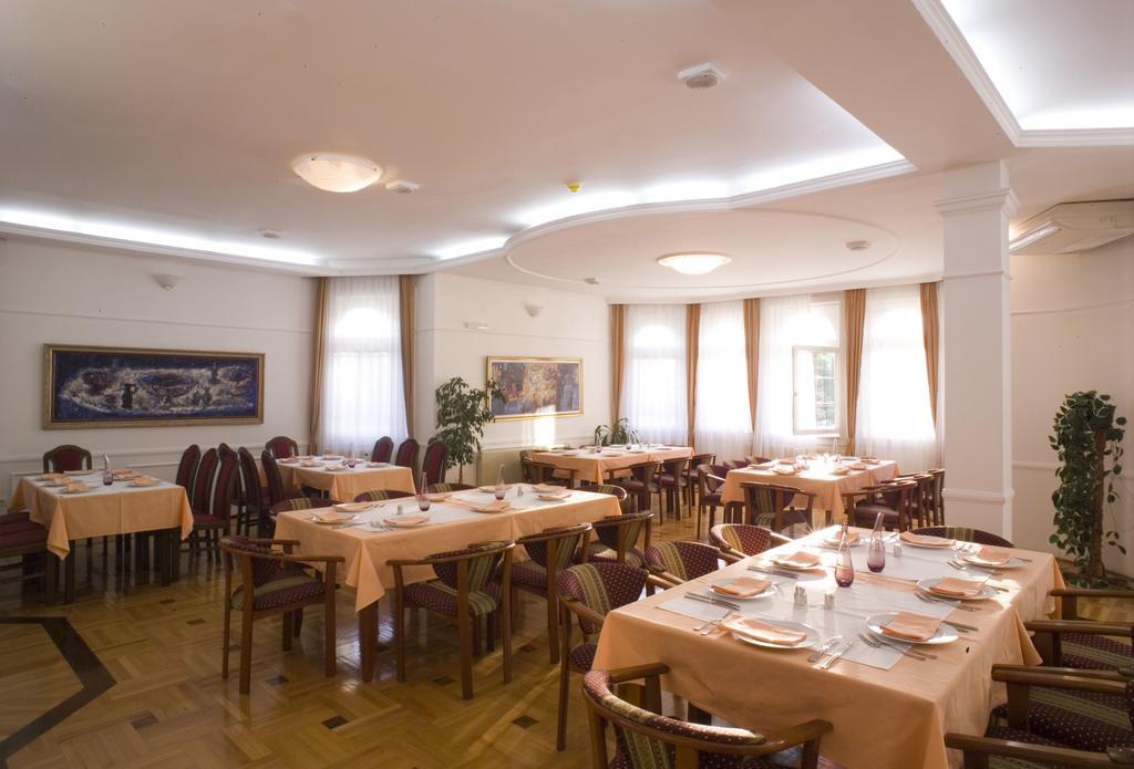 Garni Hotel Panorama Lux Nis Bagian luar foto